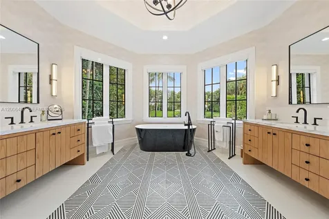 19020 Point Drive Tequesta FL 33469