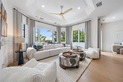 19020 Point Drive Tequesta FL 33469