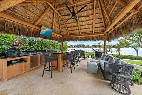 19020 Point Drive Tequesta FL 33469
