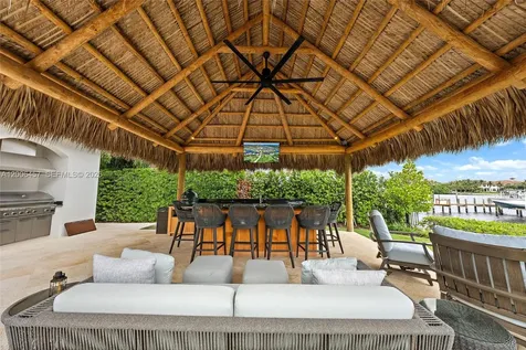 19020 Point Drive Tequesta FL 33469