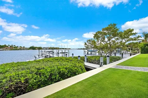 19020 Point Drive Tequesta FL 33469