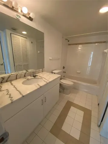 1200 Brickell Bay Drive Miami FL 33131