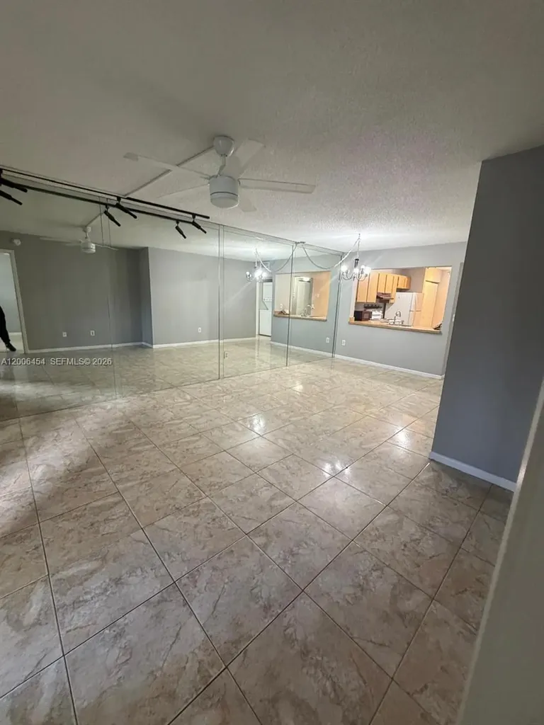 20825 NE 8th Court Miami FL 33179