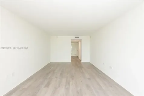 600 Grapetree Drive Key Biscayne FL 33149