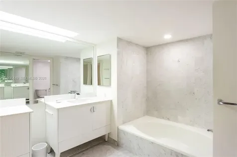 600 Grapetree Drive Key Biscayne FL 33149