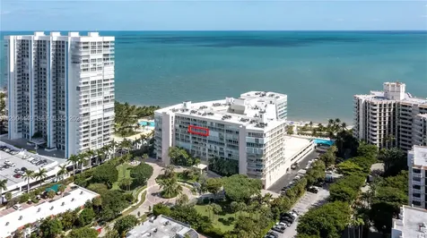 600 Grapetree Drive Key Biscayne FL 33149