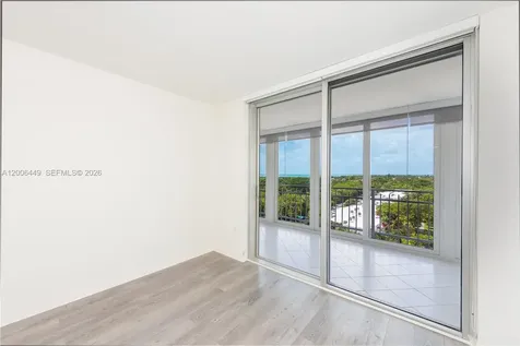 600 Grapetree Drive Key Biscayne FL 33149