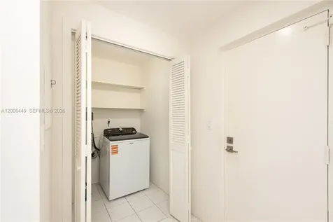 600 Grapetree Drive Key Biscayne FL 33149