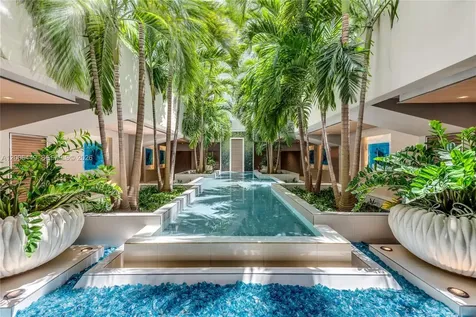 600 Grapetree Drive Key Biscayne FL 33149