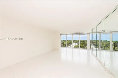 600 Grapetree Drive Key Biscayne FL 33149