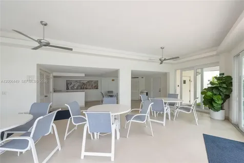600 Grapetree Drive Key Biscayne FL 33149