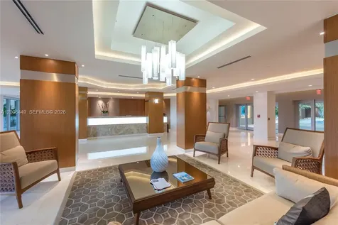 600 Grapetree Drive Key Biscayne FL 33149