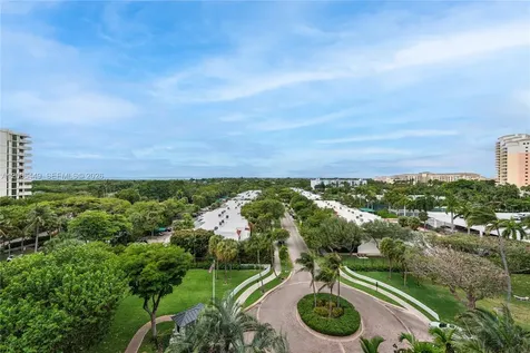 600 Grapetree Drive Key Biscayne FL 33149
