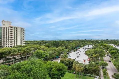 600 Grapetree Drive Key Biscayne FL 33149