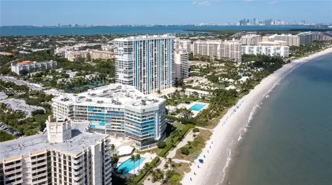600 Grapetree Drive Key Biscayne FL 33149