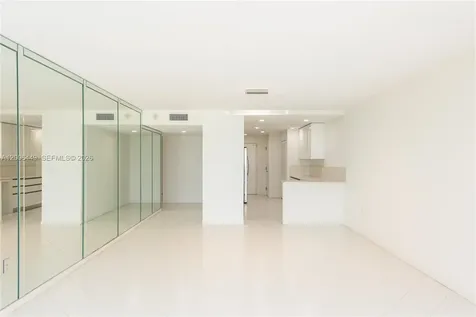 600 Grapetree Drive Key Biscayne FL 33149