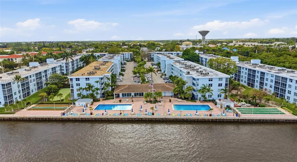 2000 S Federal Highway Boynton Beach FL 33435