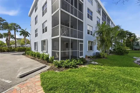 2000 S Federal Highway Boynton Beach FL 33435