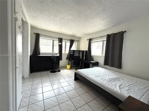 1430 NE 170th Street North Miami Beach FL 33162