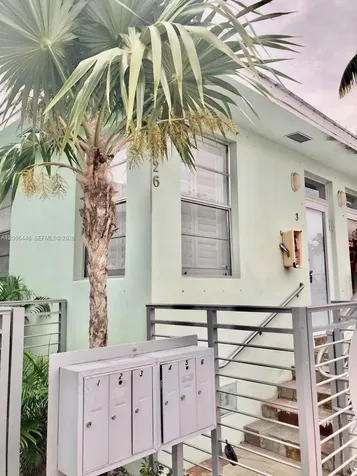 826 7th Street Miami Beach FL 33139