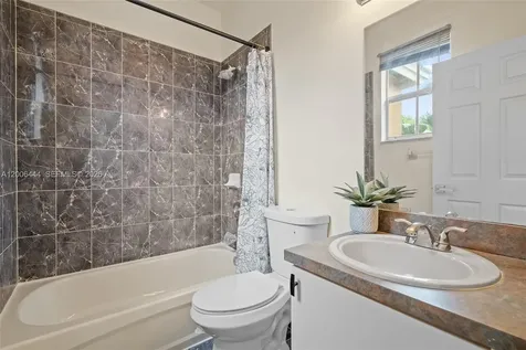 627 E Mowry Court Homestead FL 33030