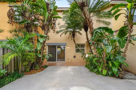 627 E Mowry Court Homestead FL 33030