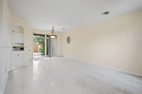 627 E Mowry Court Homestead FL 33030