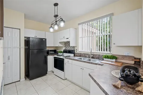 627 E Mowry Court Homestead FL 33030