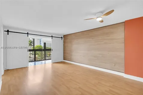 5055 NW 7th Street Miami FL 33126