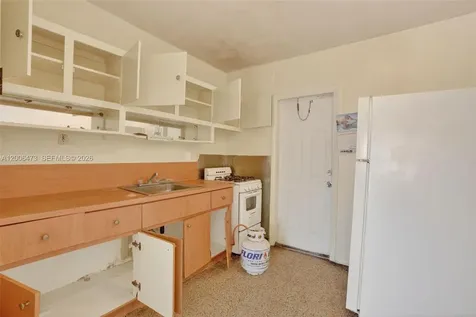 2110 NW 24th Street Miami FL 33142