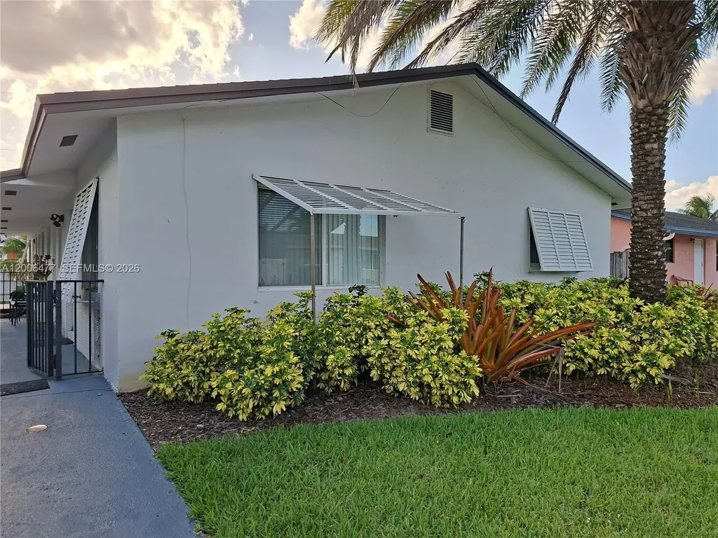 1814 SW 97th Terrace Miramar FL 33025