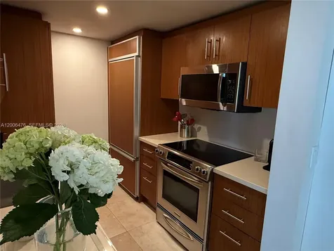 10275 Collins Avenue Bal Harbour FL 33154