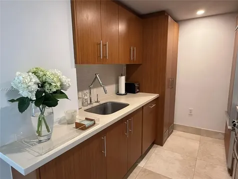 10275 Collins Avenue Bal Harbour FL 33154