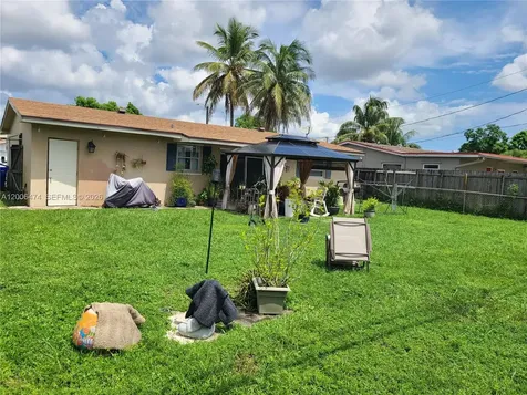 6580 Grant Street Hollywood FL 33024
