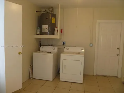 6580 Grant Street Hollywood FL 33024