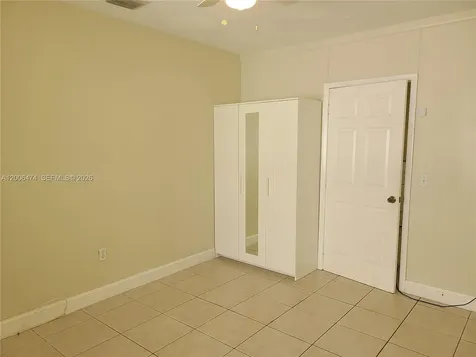 6580 Grant Street Hollywood FL 33024