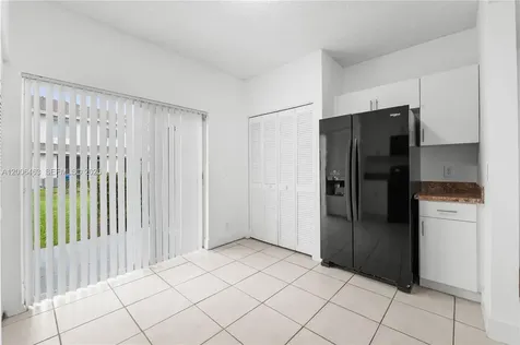 40 Simonton Circle Weston FL 33326