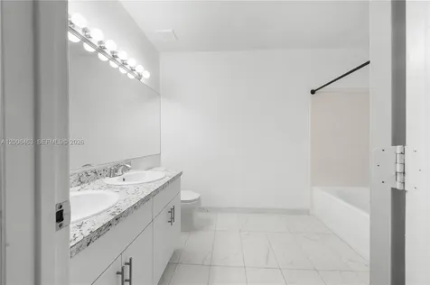 40 Simonton Circle Weston FL 33326
