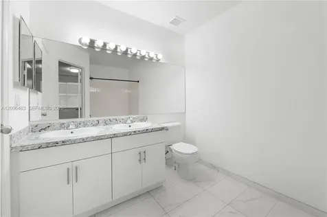 40 Simonton Circle Weston FL 33326