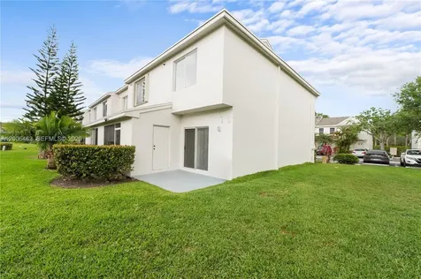 40 Simonton Circle Weston FL 33326