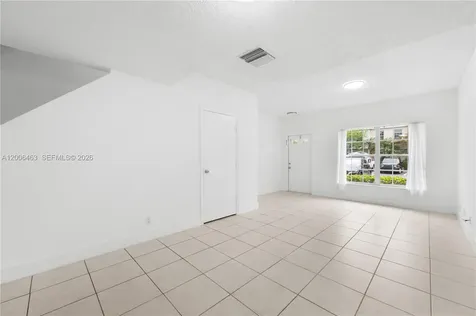 40 Simonton Circle Weston FL 33326