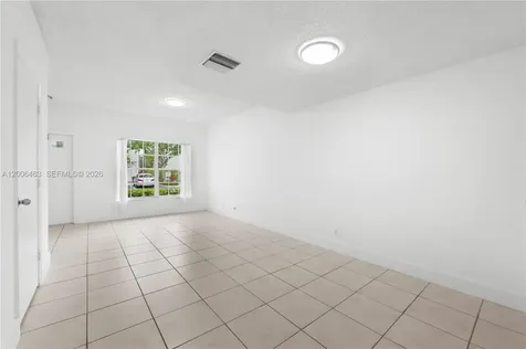 40 Simonton Circle Weston FL 33326