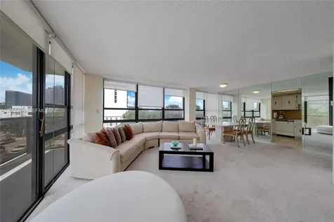 600 NE 36th Street Miami FL 33137