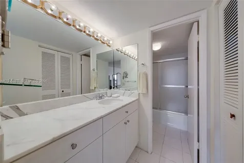 600 NE 36th Street Miami FL 33137