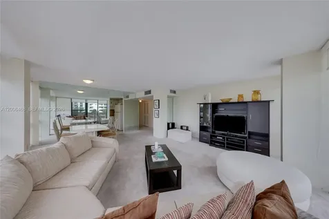 600 NE 36th Street Miami FL 33137