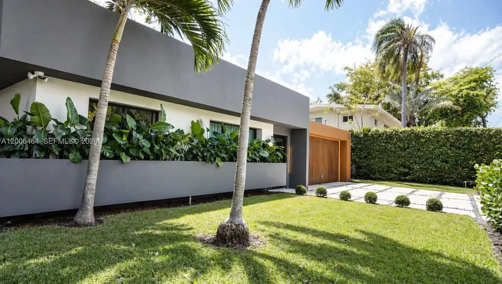 2110 NE 191st Drive North Miami Beach FL 33179