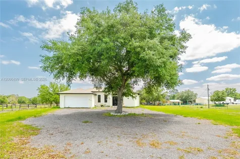 655 N Olivo Street Clewiston FL 33440