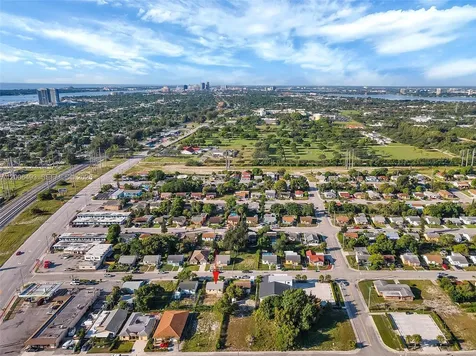 562 W 4th Street Riviera Beach FL 33404
