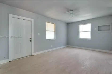 562 W 4th Street Riviera Beach FL 33404