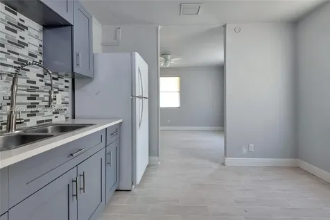 562 W 4th Street Riviera Beach FL 33404